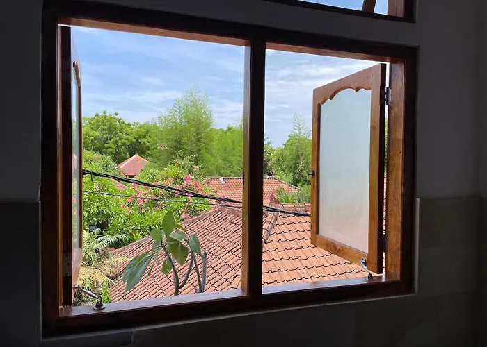 Kubu Elsa Bali * ロヴィーナ