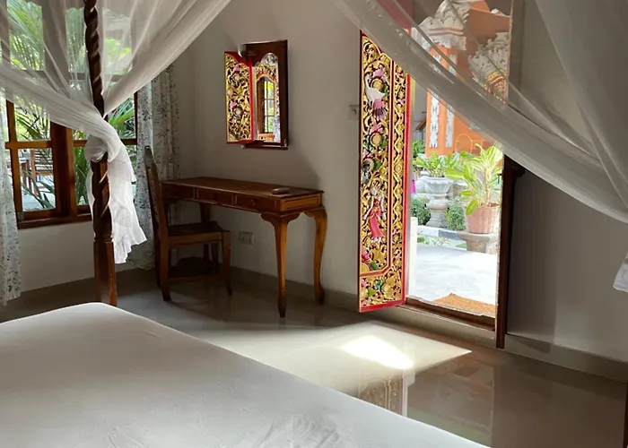 Kubu Elsa Bali ロヴィーナ